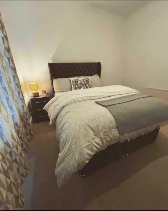 Two Bedroom Flat In Londra Exterior foto